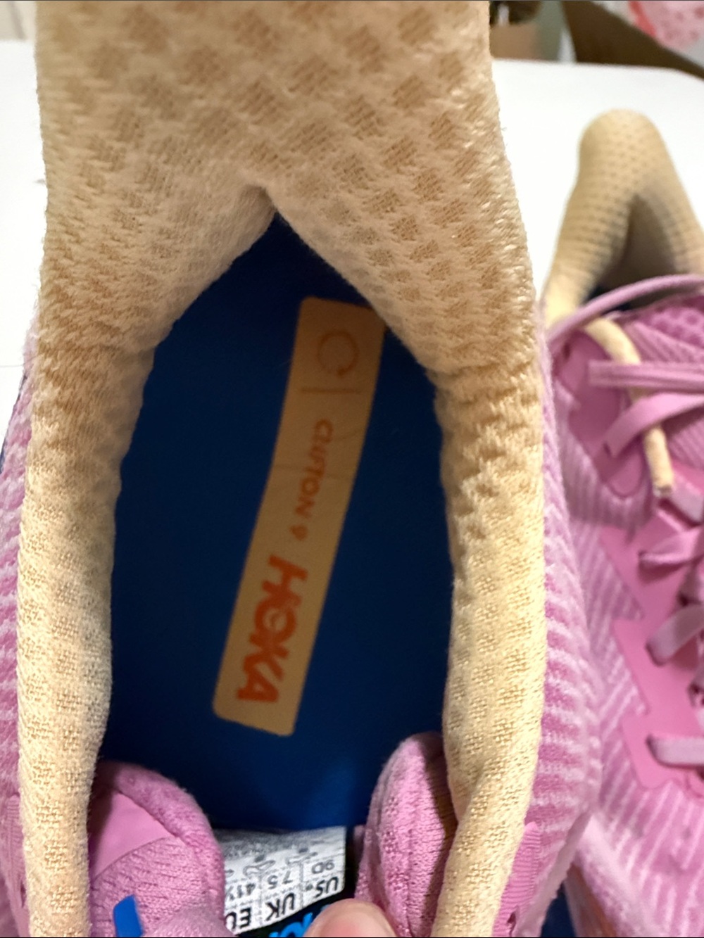 Hoka Clifton 9 Running Shoes Cyclamen/Sweet Lilac sz 9D - Picture 2 of 12